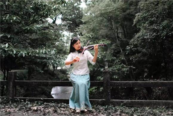 婺源鄉(xiāng)間有茶香