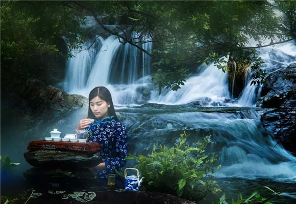 婺源鄉(xiāng)間有茶香