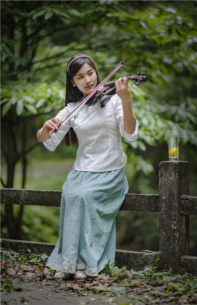 婺源鄉(xiāng)間有茶香